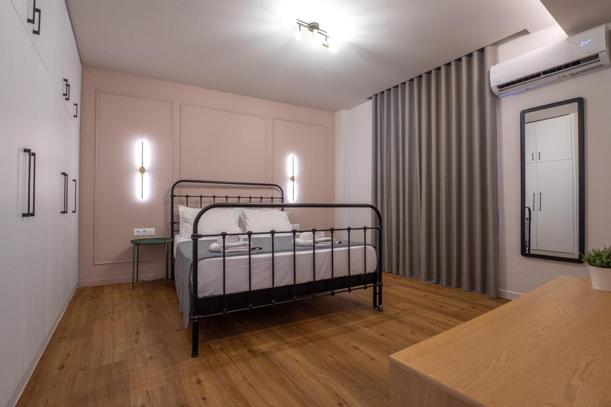 Live Life Plaka Apartment Athens Ngoại thất bức ảnh