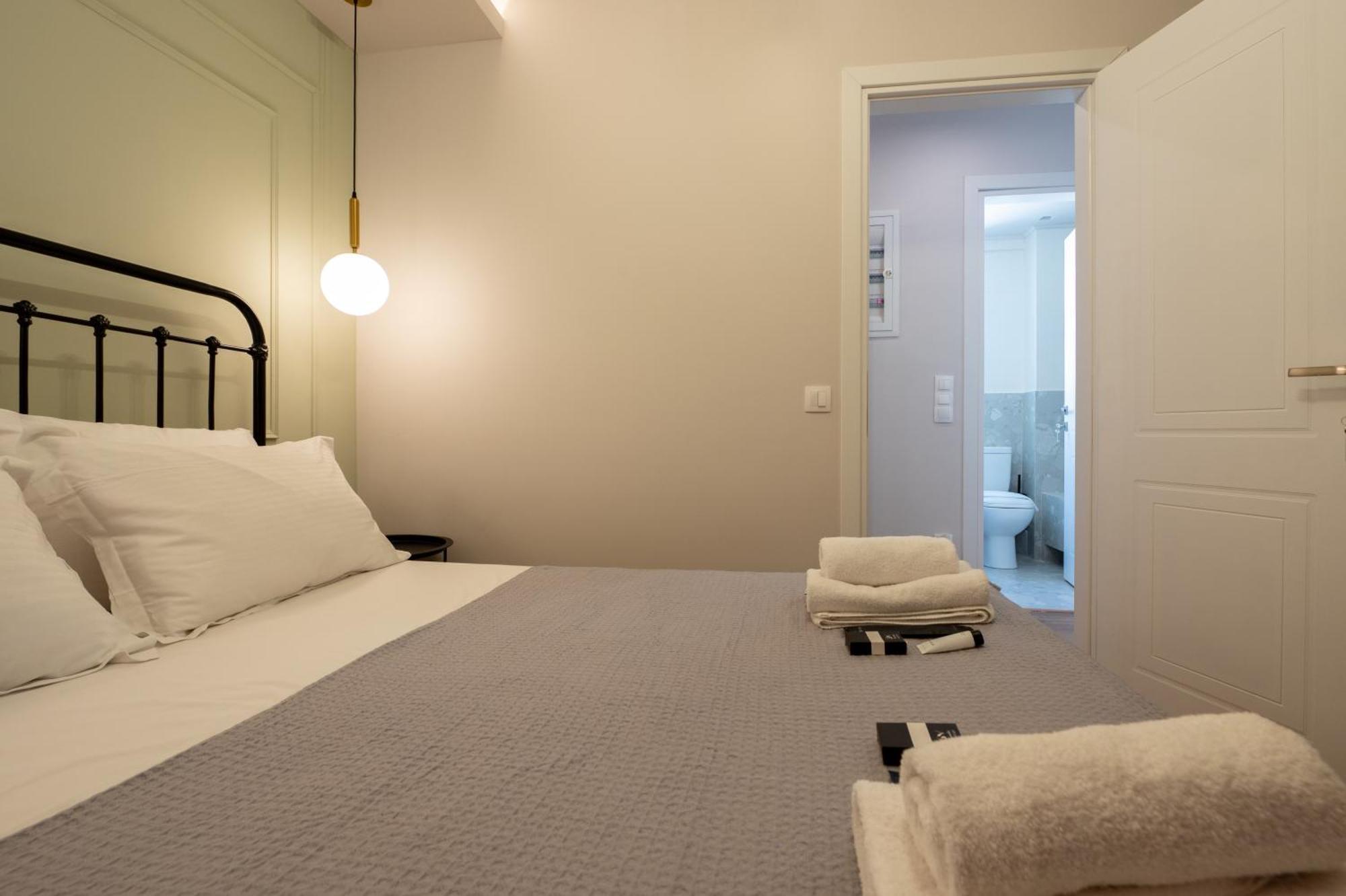 Live Life Plaka Apartment Athens Ngoại thất bức ảnh