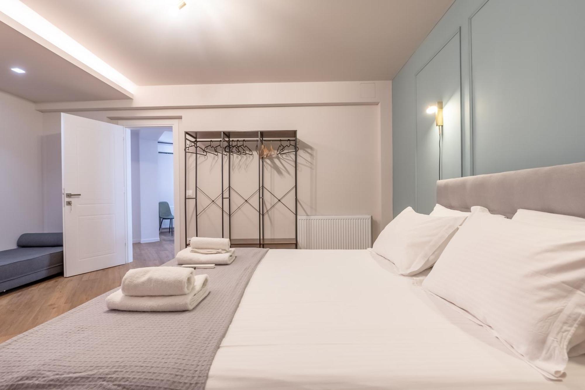 Live Life Plaka Apartment Athens Ngoại thất bức ảnh